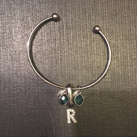 “W” Letter Charm. Henri Bendel - Picture 6 of 7